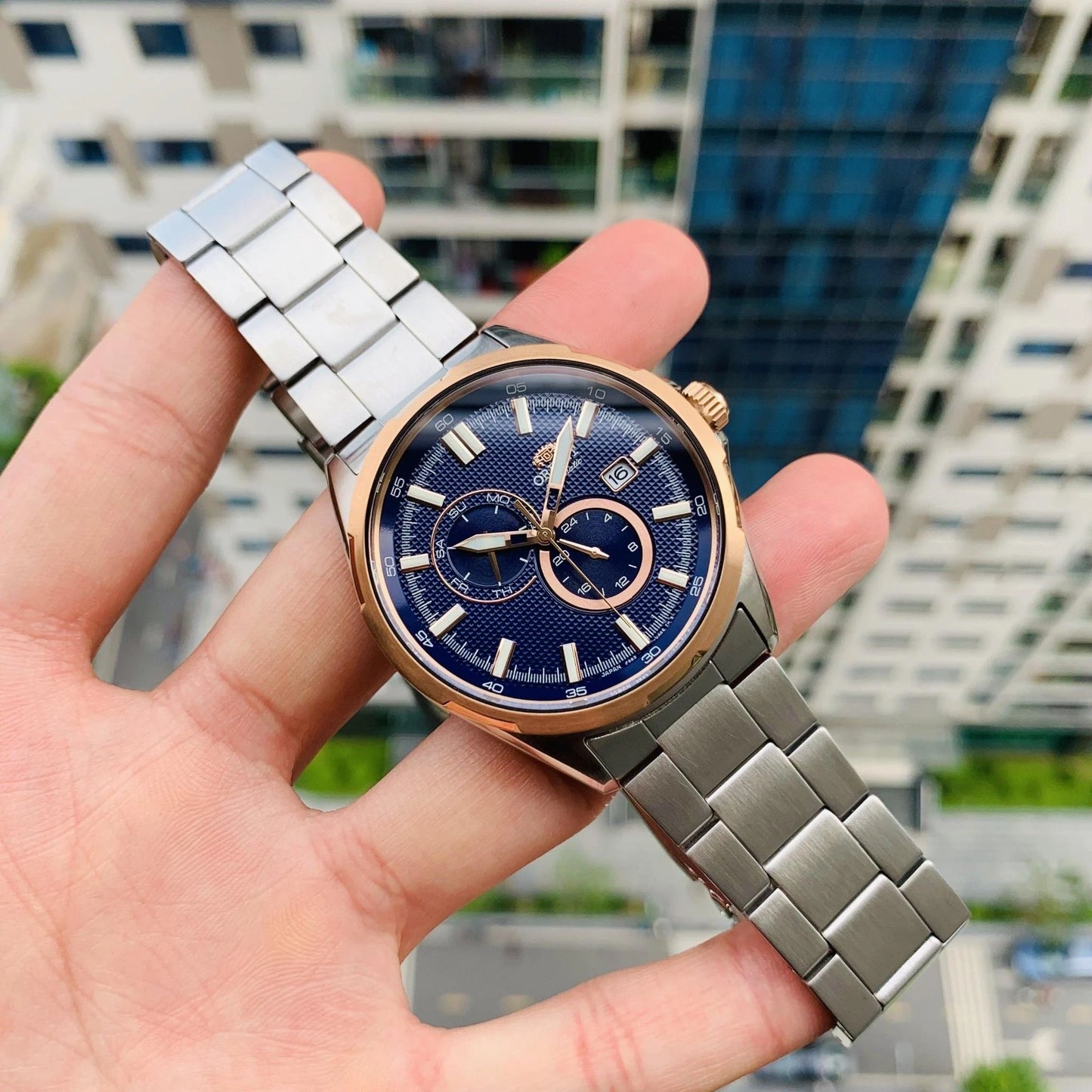Reloj Orient Análogo de Caballero Fechador
