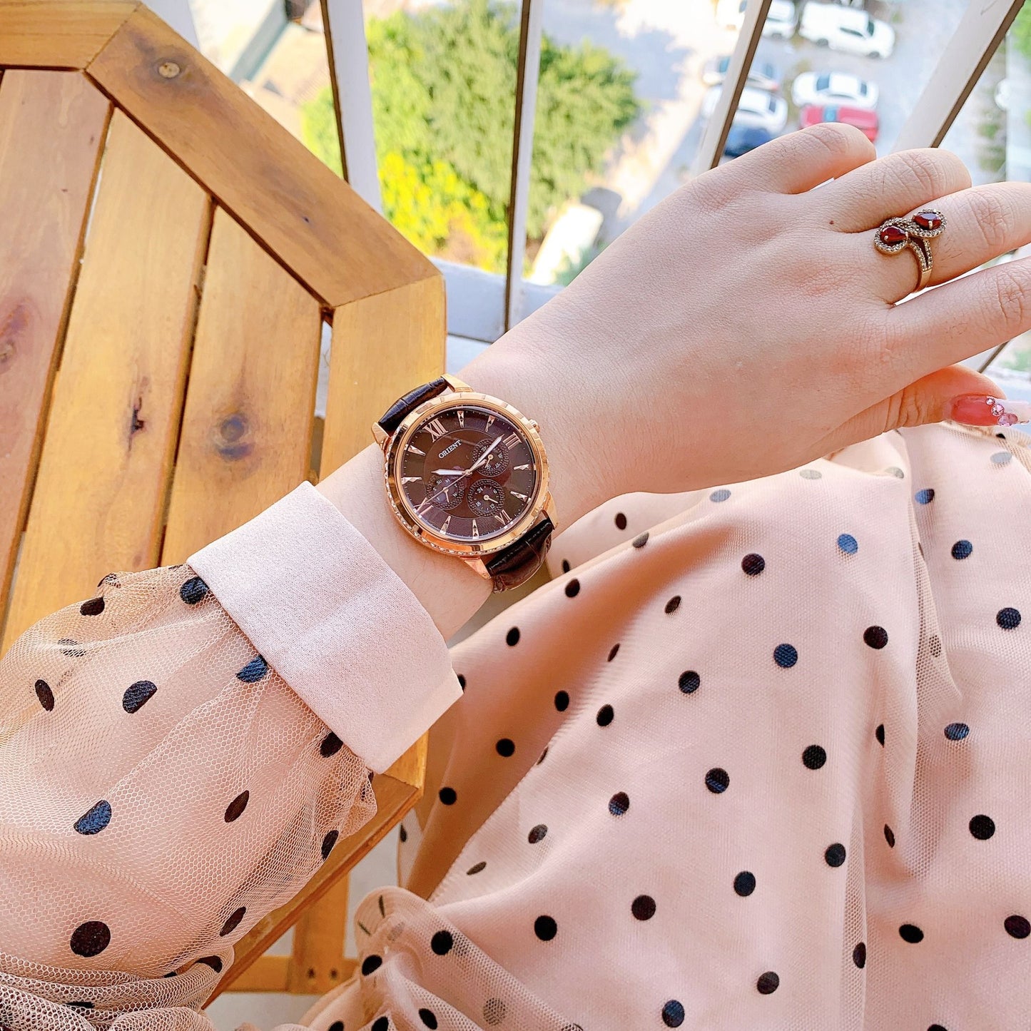 Reloj Orient Fechador de dama con circonias.