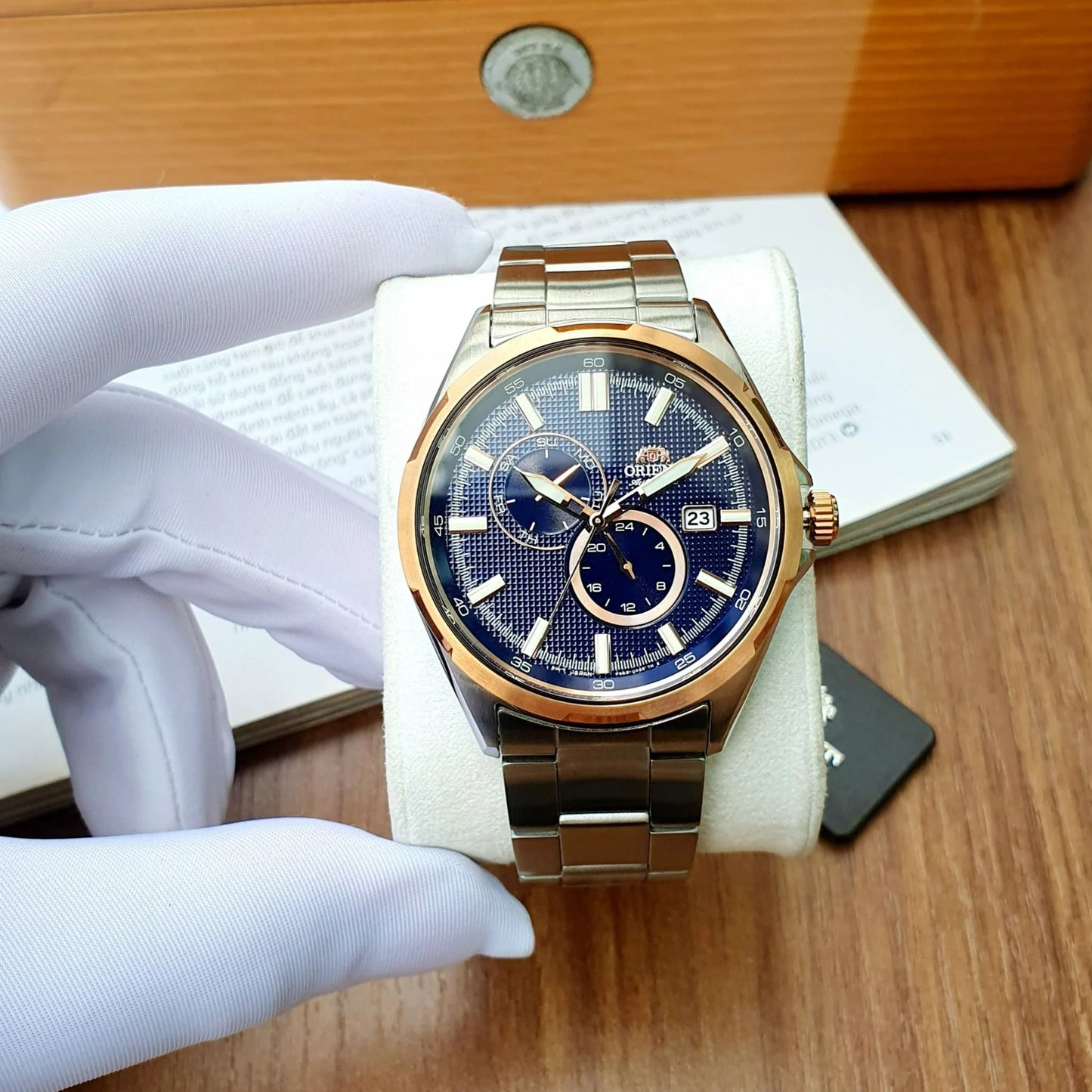 Reloj Orient Análogo de Caballero Fechador